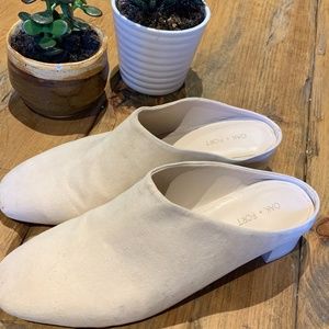Oak & Fort Suede Mules